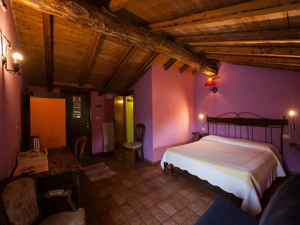 Schignano  Agriturismo Al Marnich