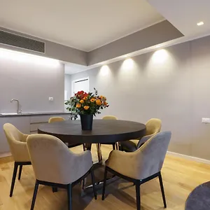 Prestige Boutique -piazza Duomo , מילאנו איטליה