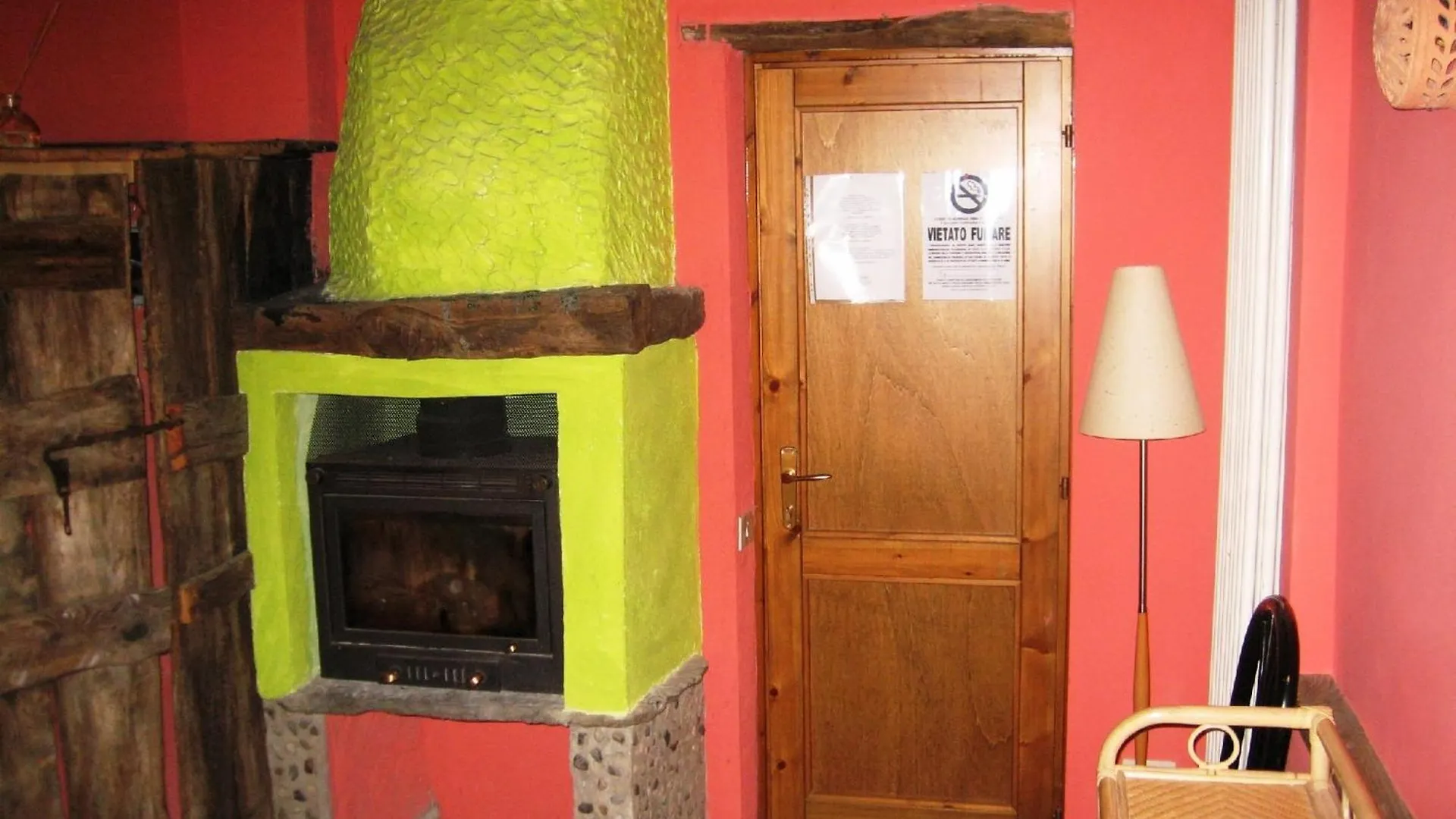 Agriturismo Al Marnich Schignano  Alojamento de Turismo Rural Schignano (Como)