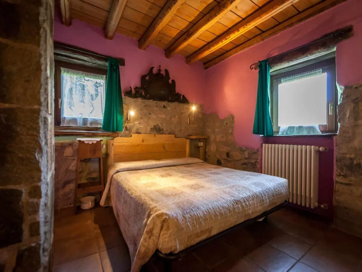 Agriturismo Al Marnich Schignano  Italy